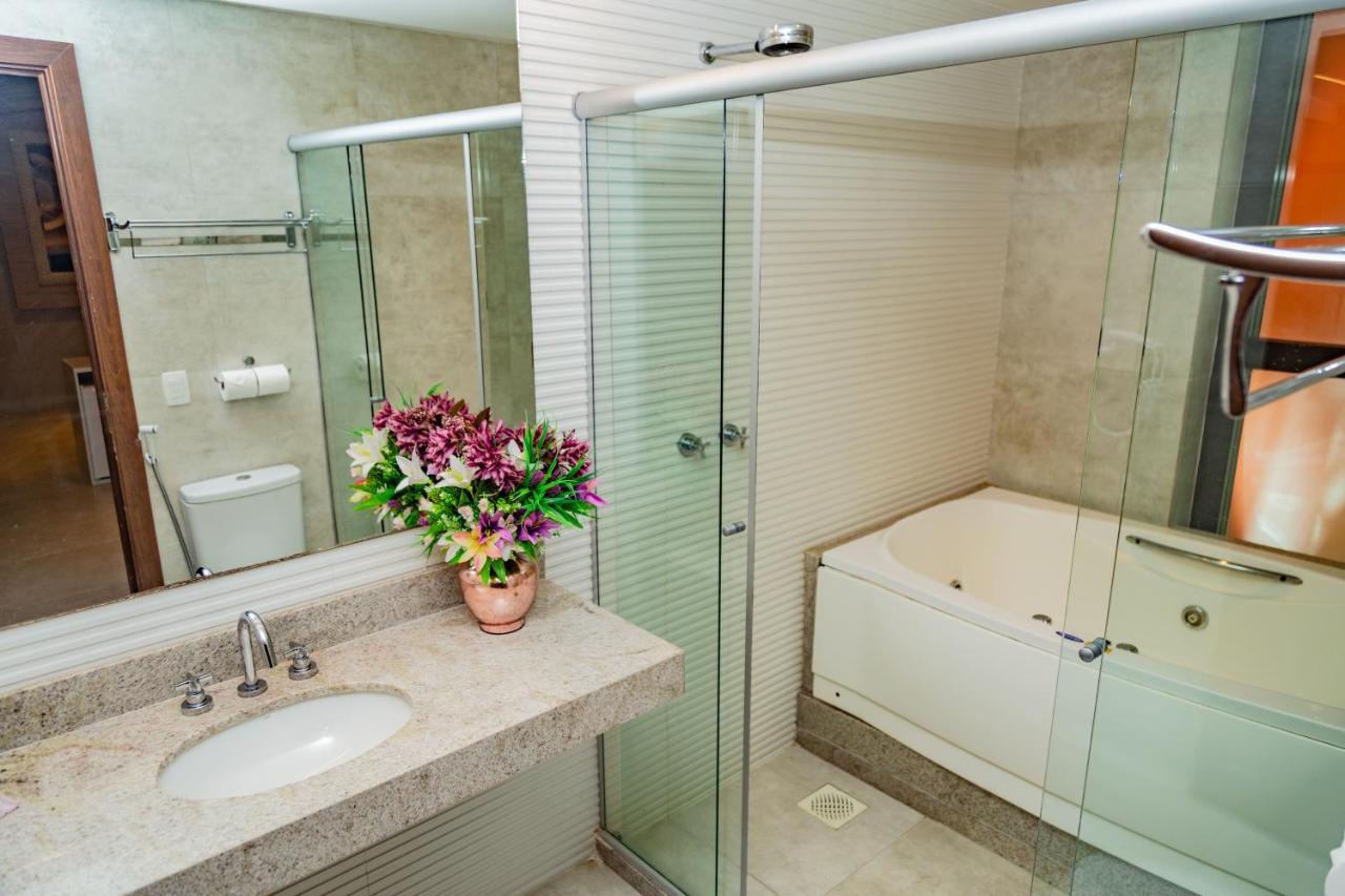 Suite Spa Bath,1249562983:JPEG